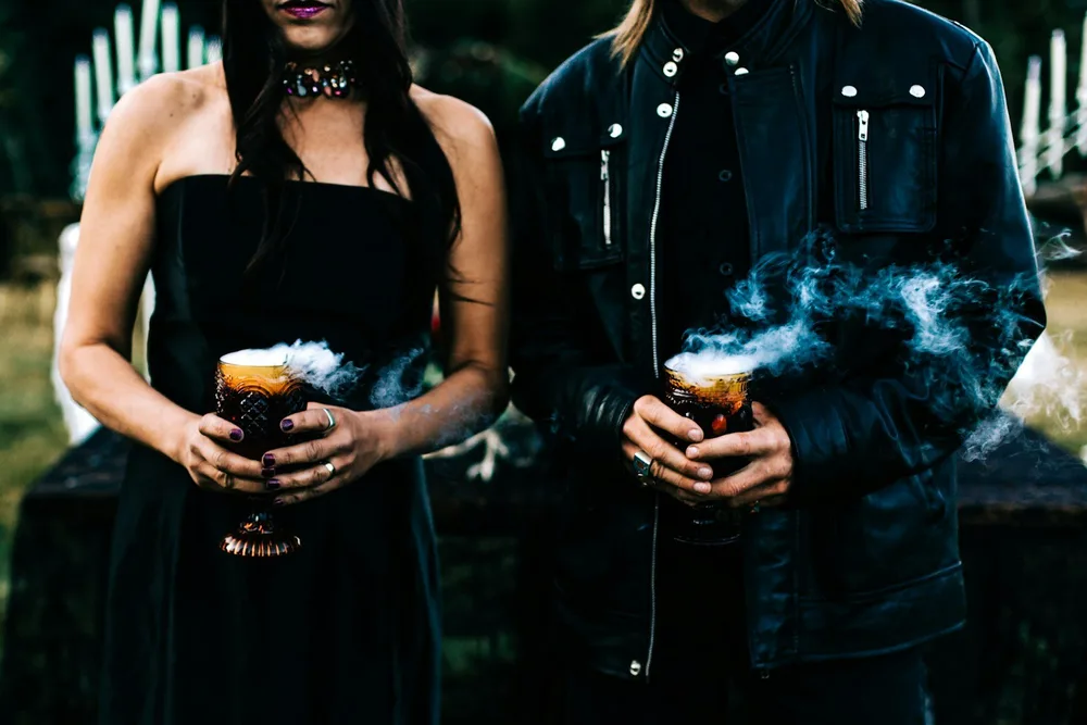 How to Safely Use Dry Ice Cubes for Drinks: A Comprehensive Guide