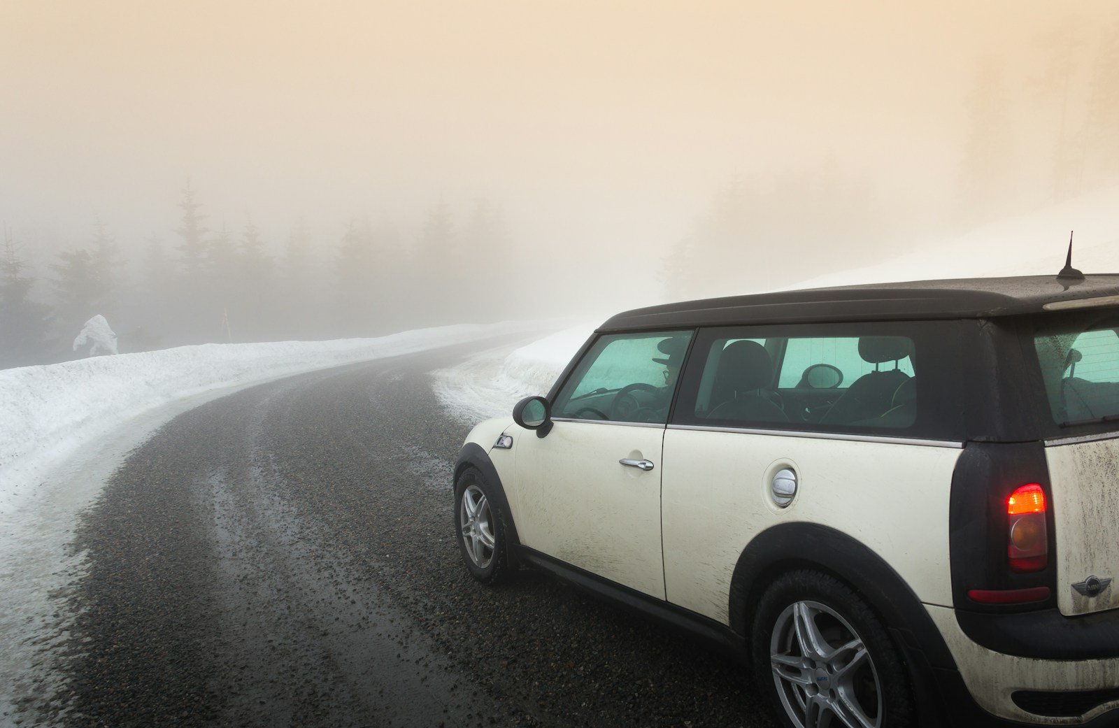 dry ice in a car